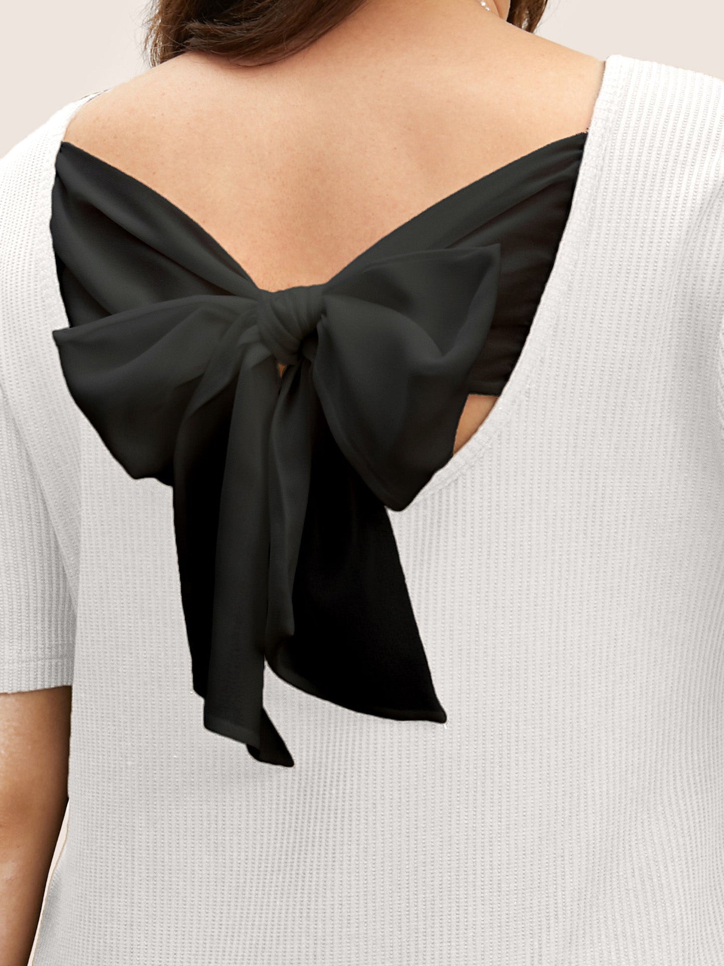Round Neck Contrast Back Tie Knot T-shirt