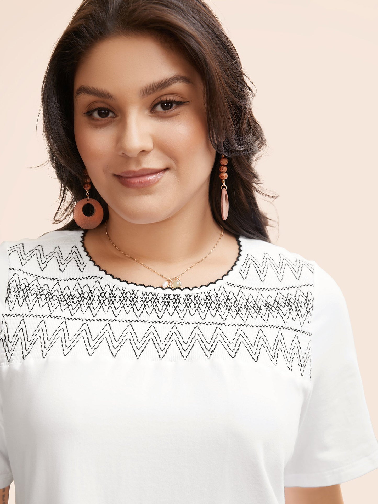 Round Neck Embroidered Shirred T-shirt