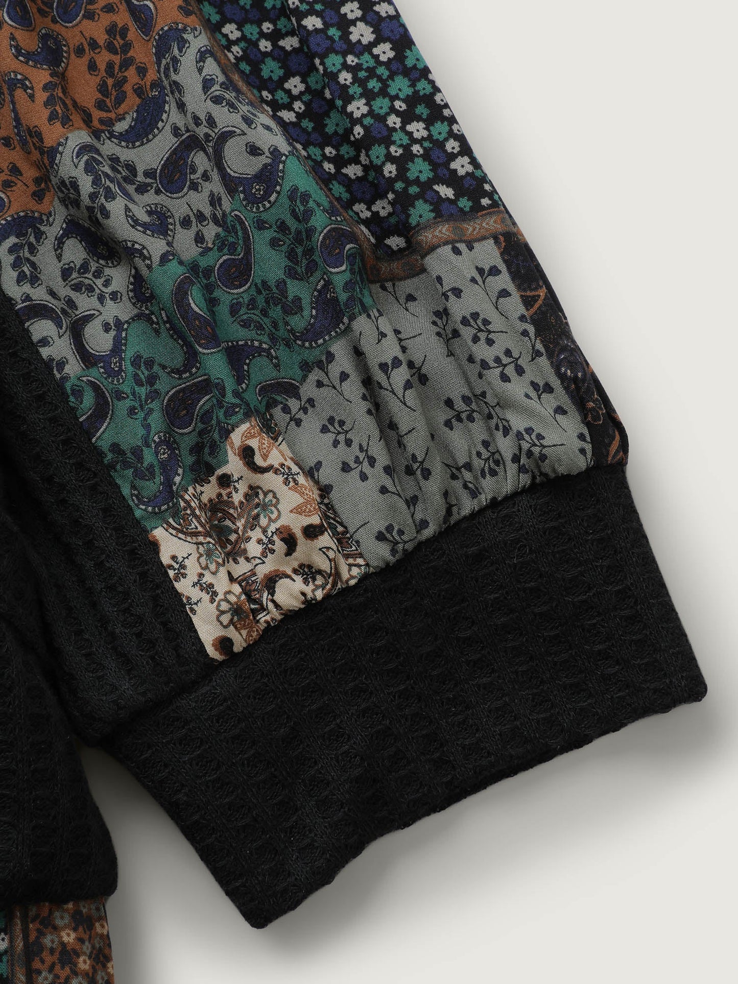 Textured Lace Trim Contrast Sleeve Sweatshirt