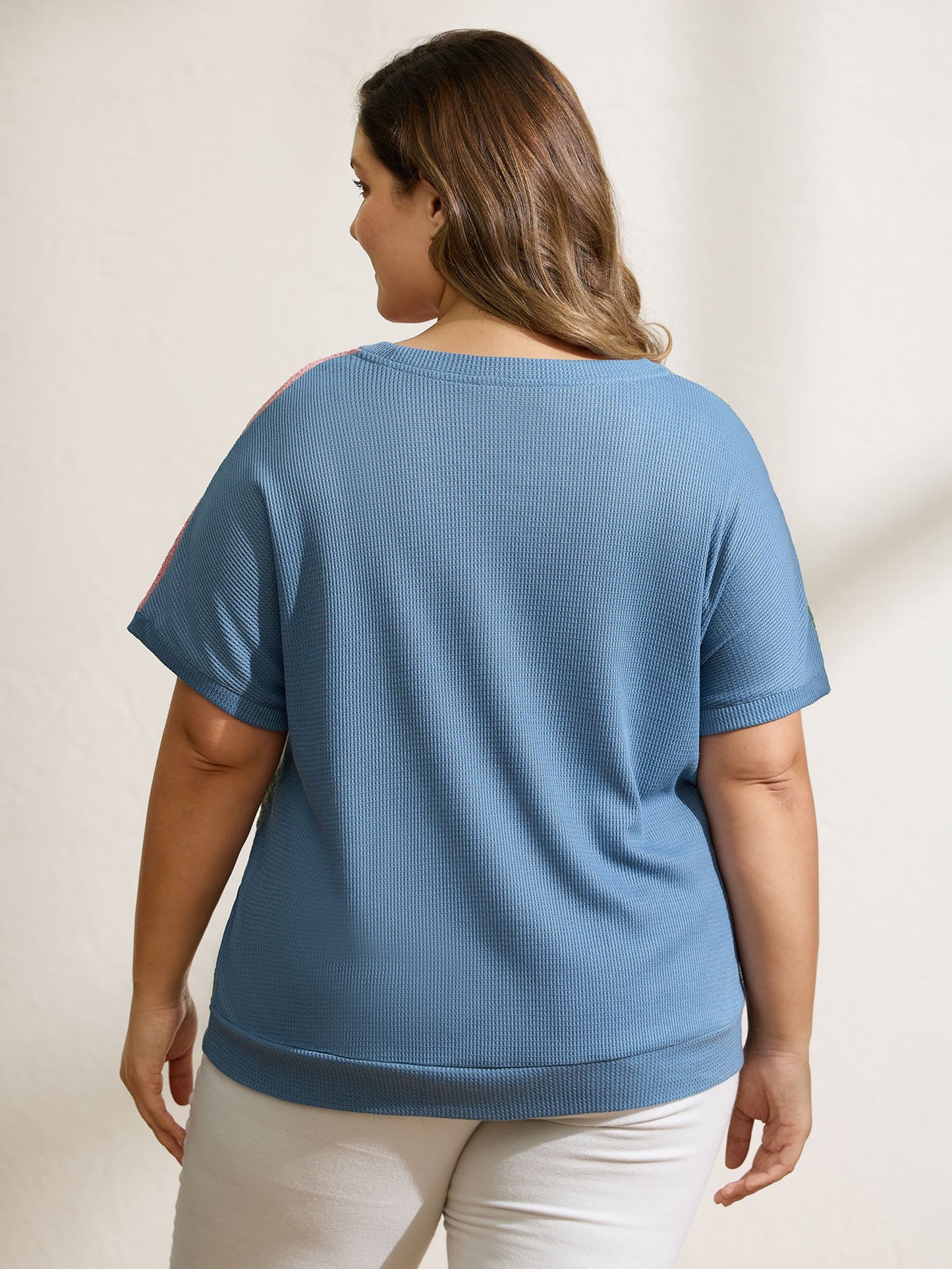 Colorblock Textured Round Neck T-Shirt