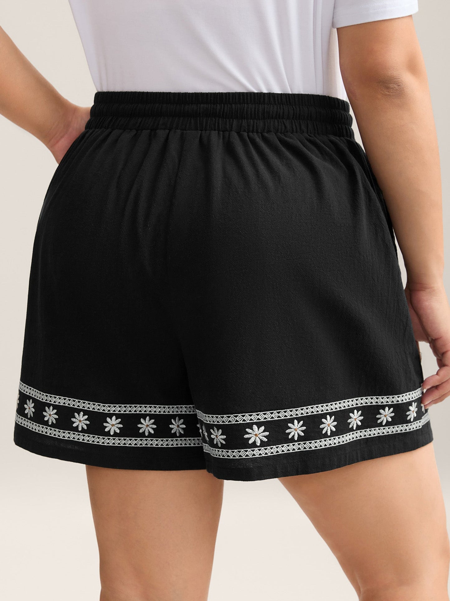 Cotton Embroidery Waist-Tie Straight-Fit Shorts