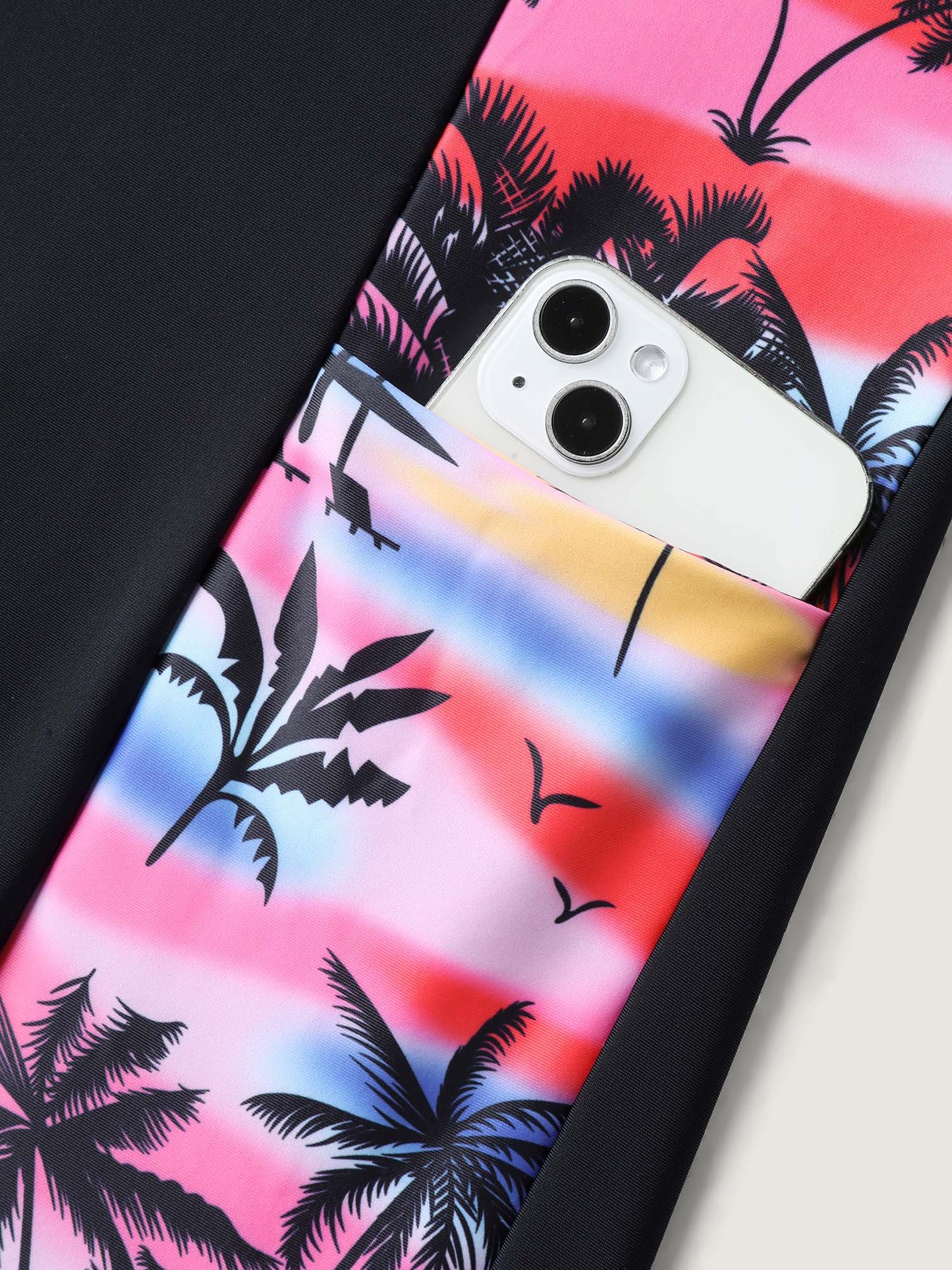 Tropical Contrast Print Pockets Swim Bottoms