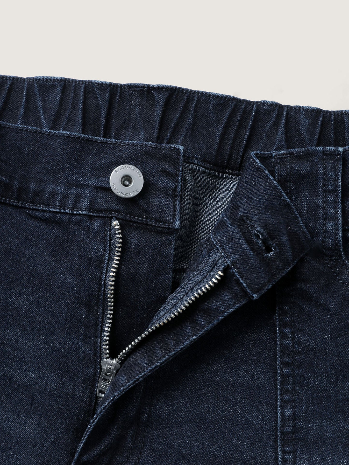 Supersoft Front Pockets Straight-Leg Mid-Rise Jeans