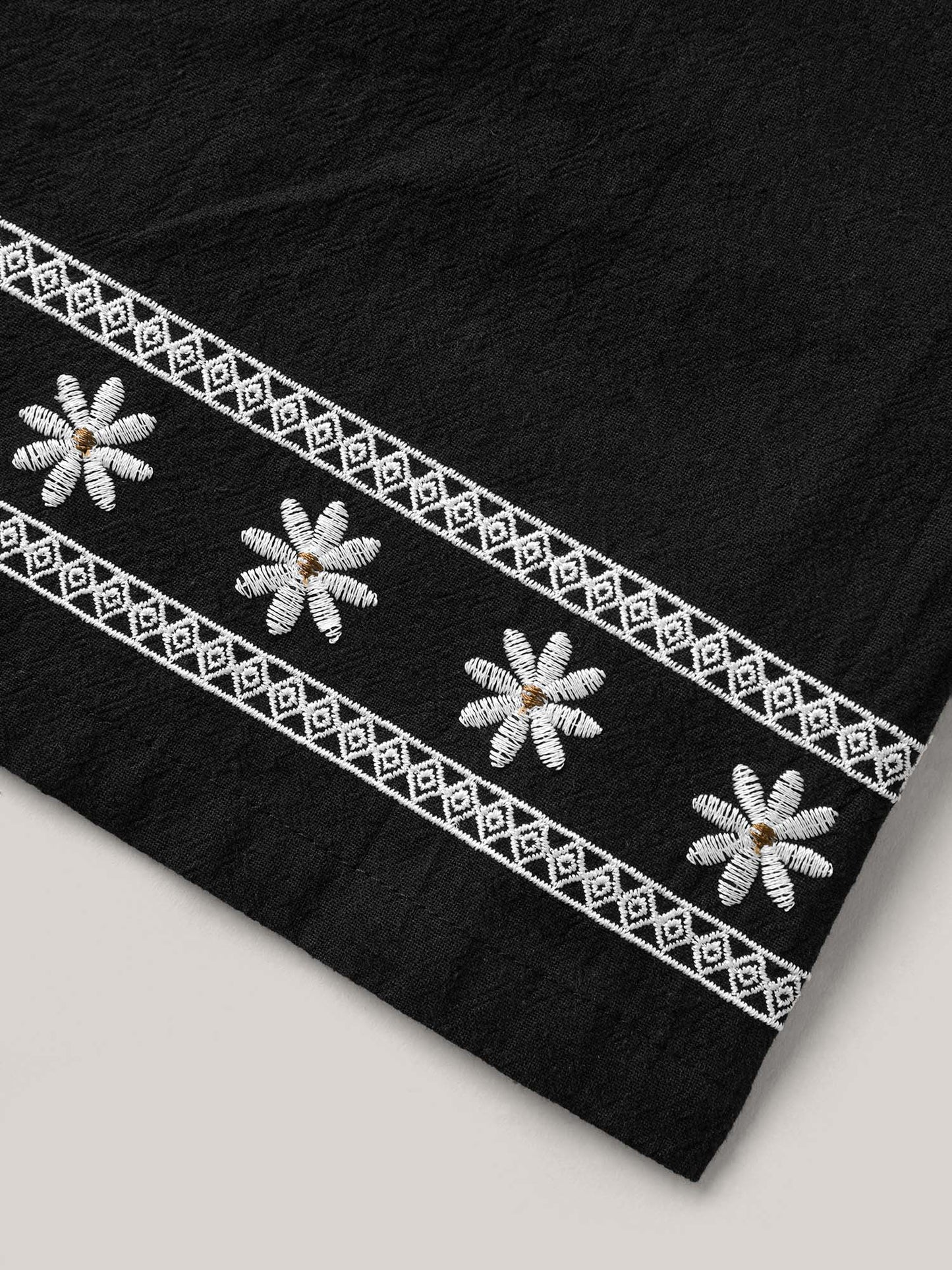 Cotton Embroidery Waist-Tie Straight-Fit Shorts
