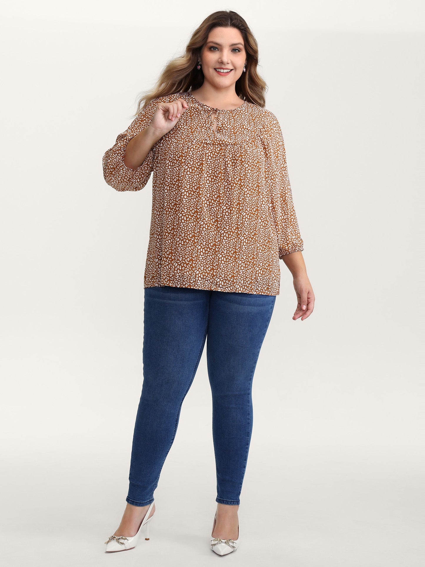 Floral Print Neck Cut-Out Shirred Blouse