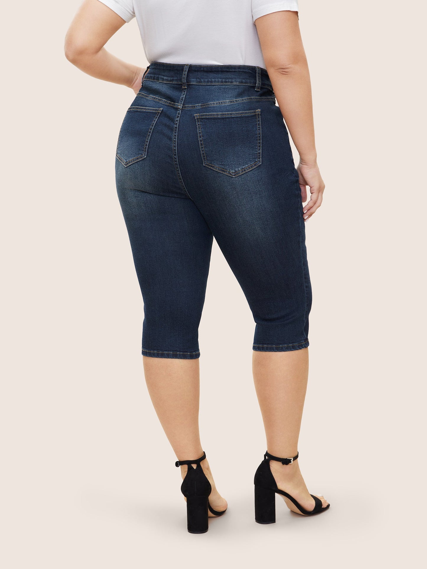 Floral Embroidered Skinny Below The Knees Jeans