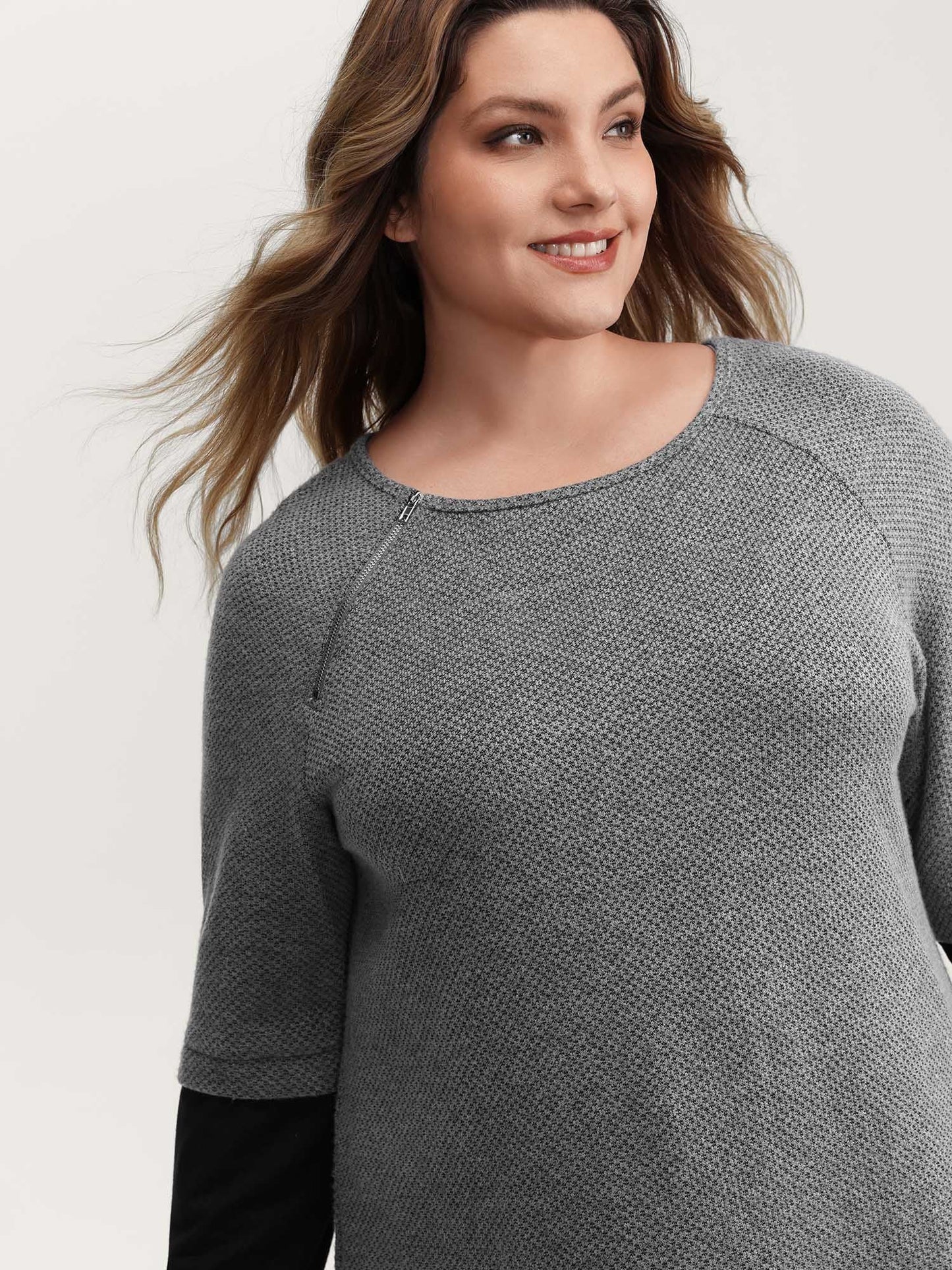 Shoulder Zip Color Contrast T-Shirt