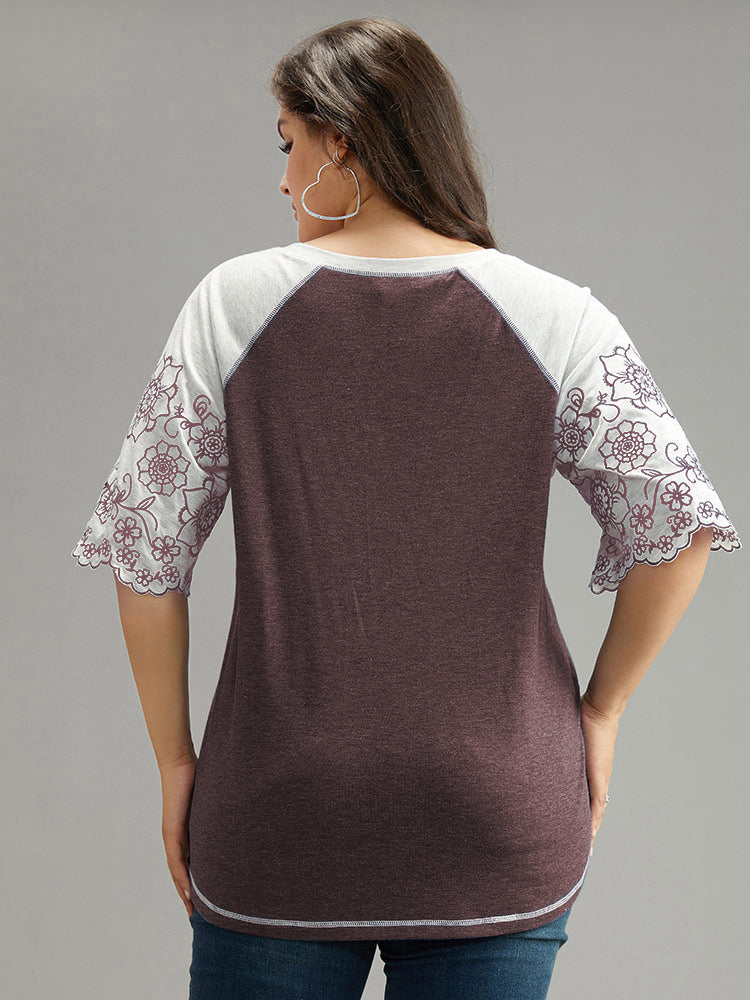 Contrast Embroidered Scalloped Trim T-shirt