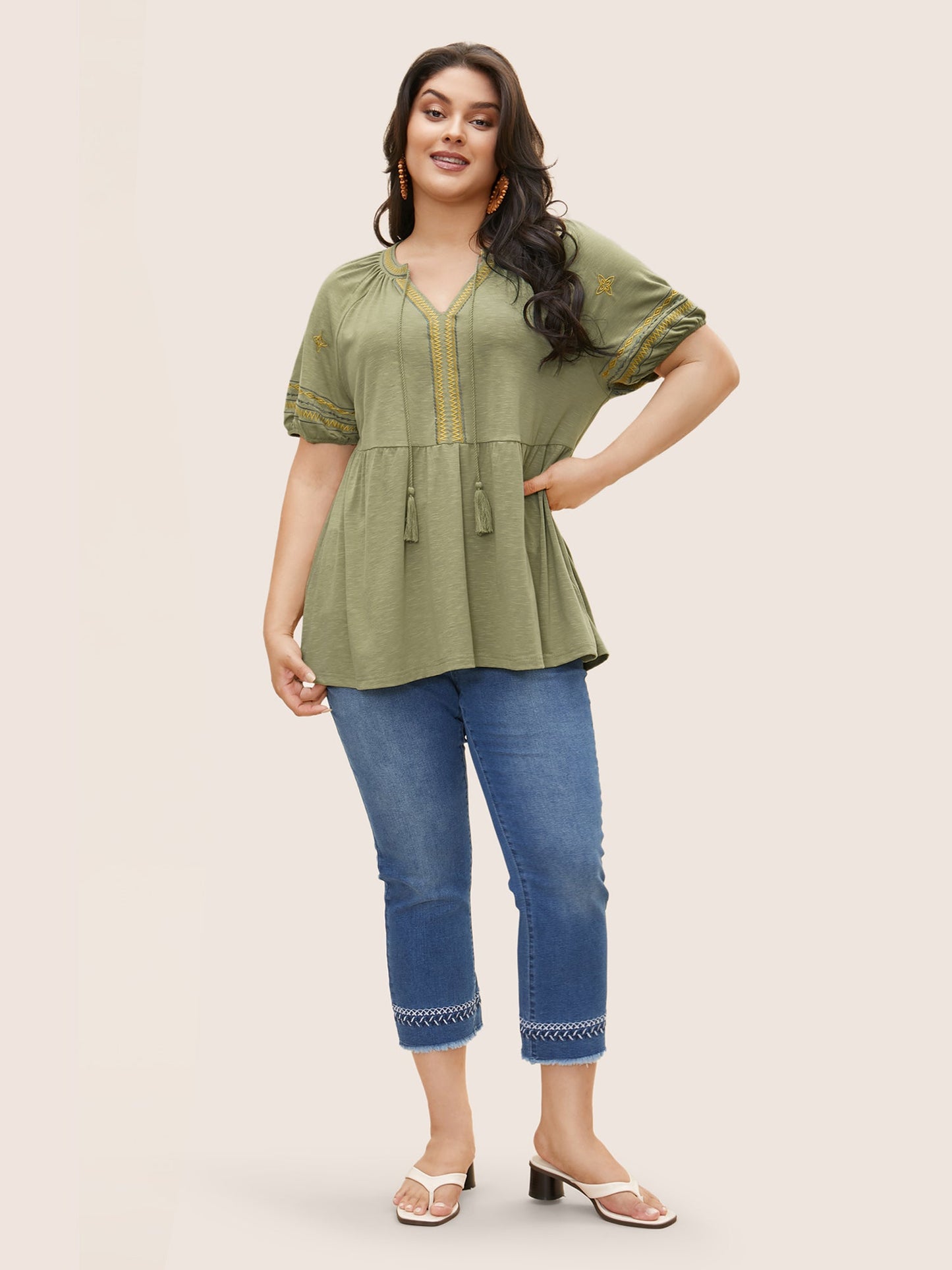 Embroidered Tie Knot Tassels Gathered T-shirt