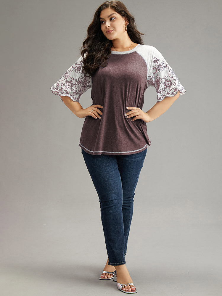 Contrast Embroidered Scalloped Trim T-shirt
