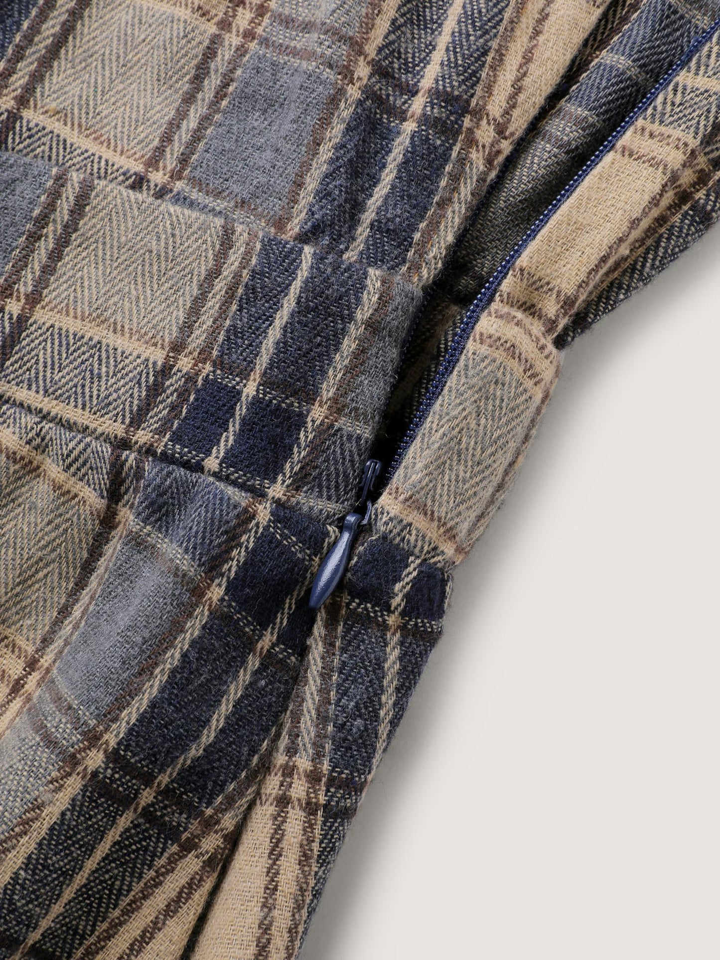 Plaid Pattern Deep V-Neckline Midi Dress