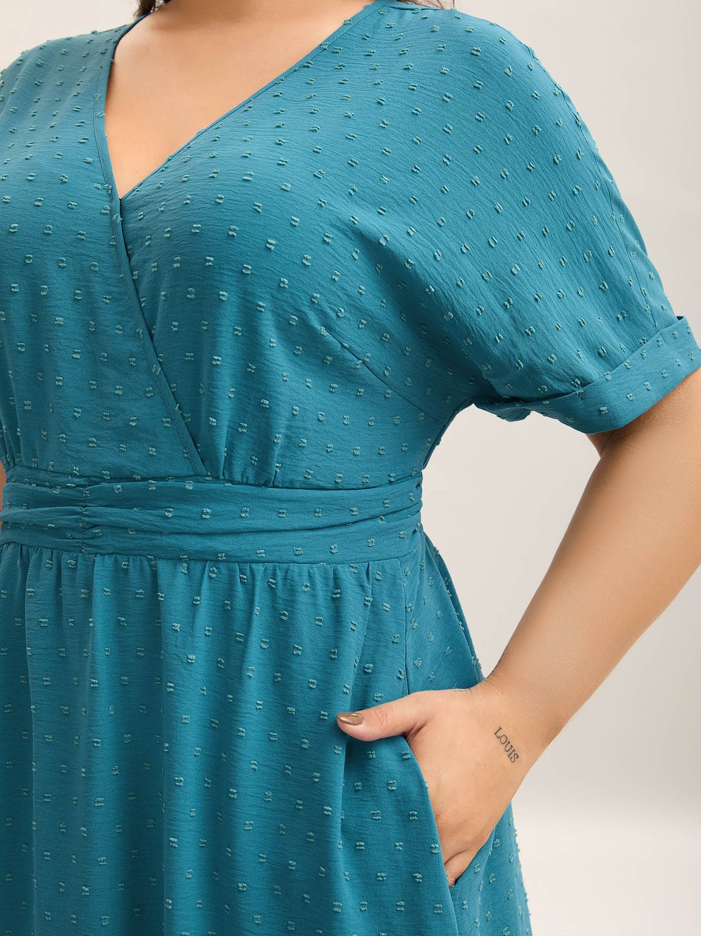 Textured Stretchy Pleated Waist Midi Dress
