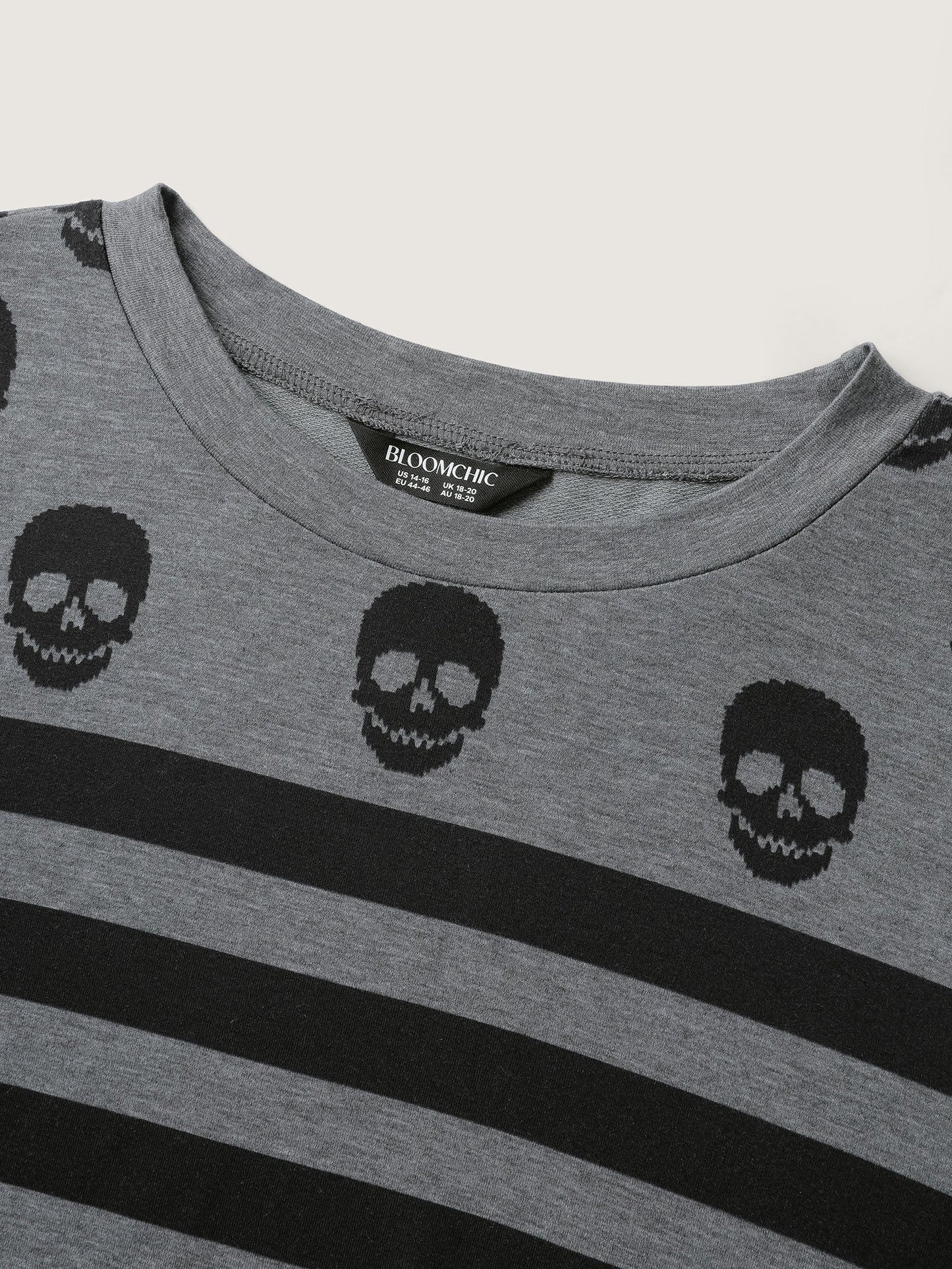 Skull Stripe Print Crewneck Sweatshirt
