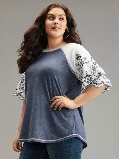 Contrast Embroidered Scalloped Trim T-shirt