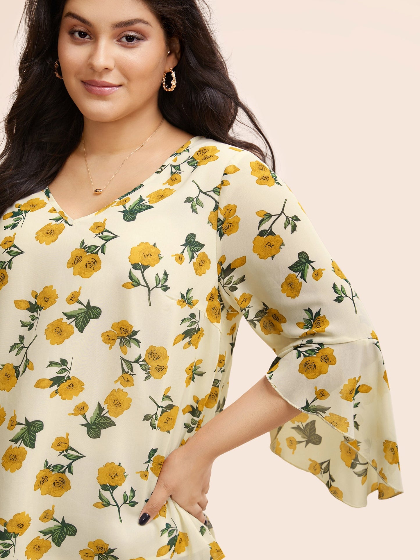 Floral Ruffle Sleeve Split Hem Blouse