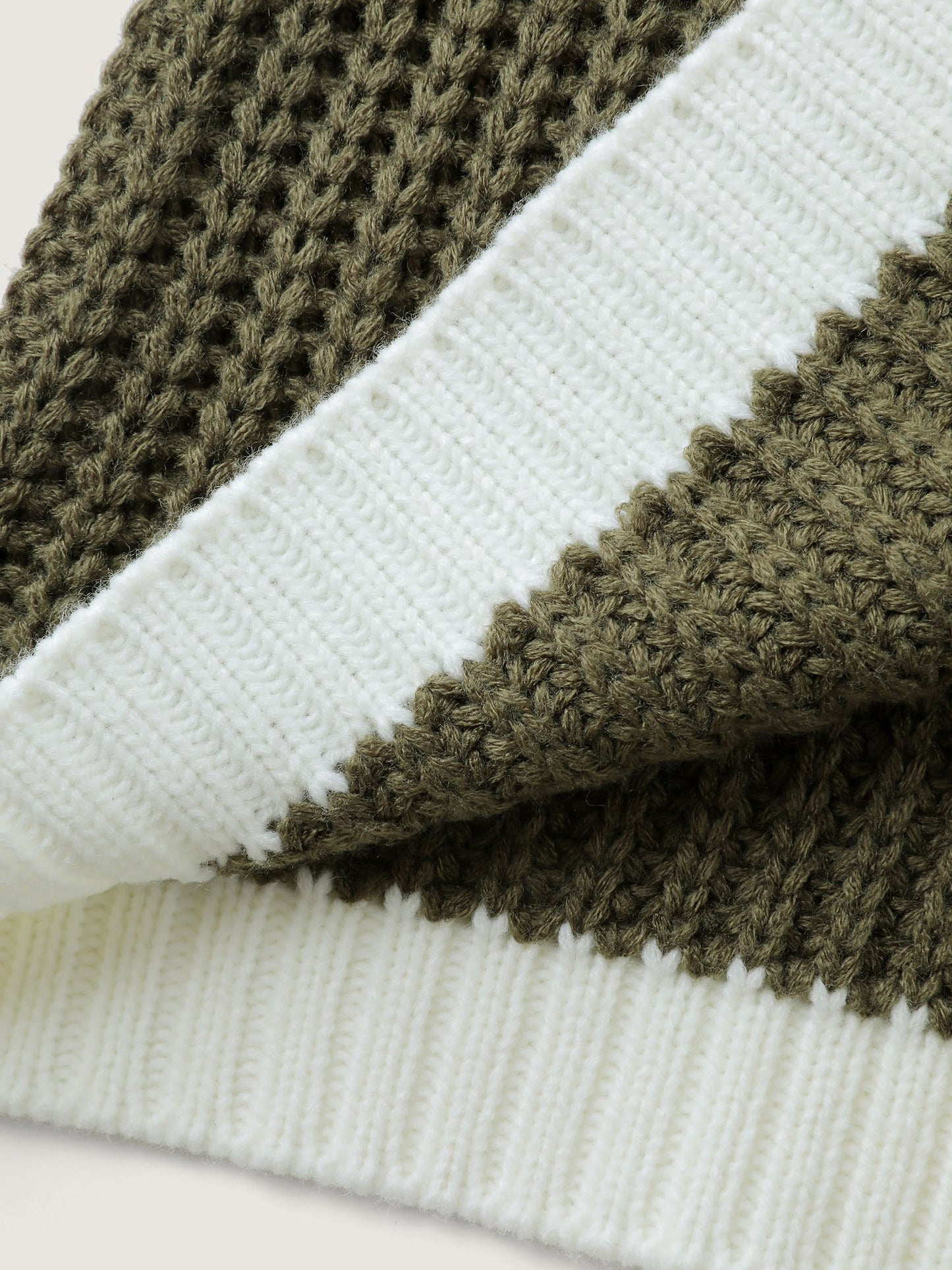 Colorblock Hooded Textured Pullover
