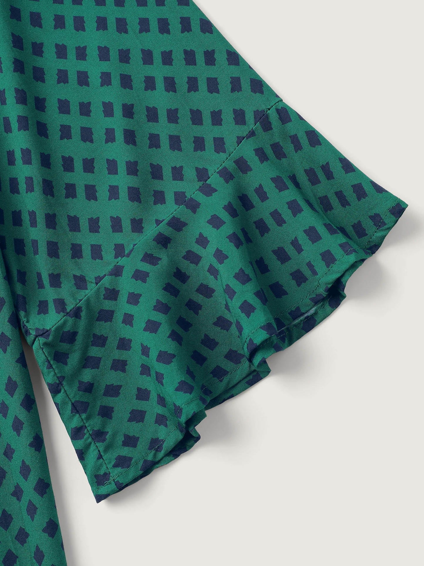Geometric Print Bust-Ease Split Neck Blouse