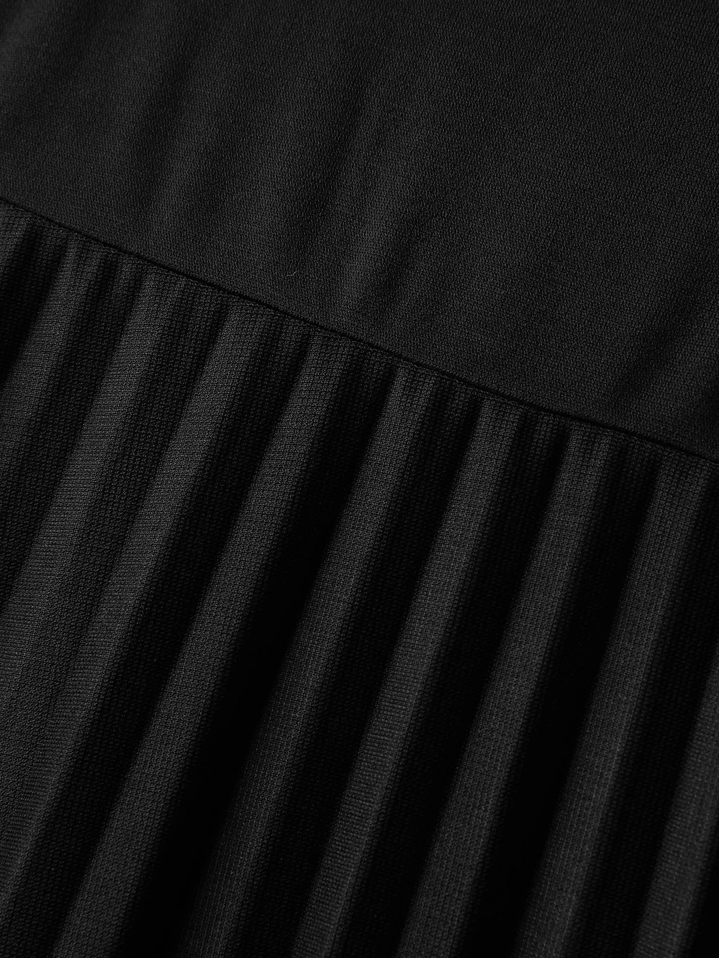 Neck Cut-Out Pleated Stretchy Midi Dress