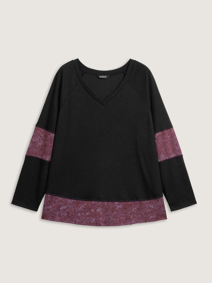 Contrast Stripes Vintage V-Neck T-Shirt