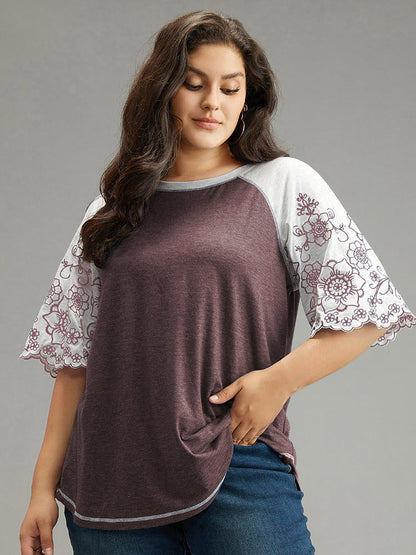 Contrast Embroidered Scalloped Trim T-shirt