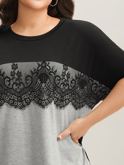 Lace Design Color Contrast T-Shirt