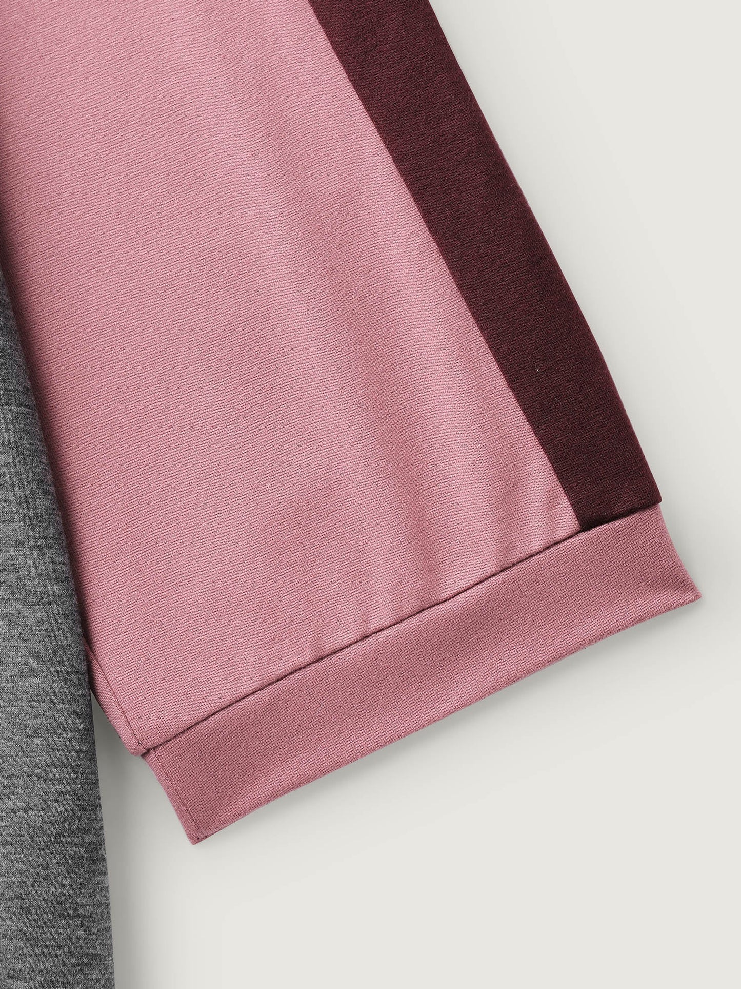 Color Contrast Spliced Stretchy Hem Hoodie