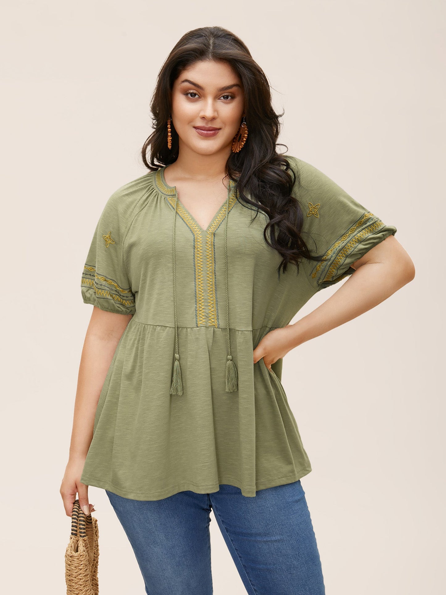Embroidered Tie Knot Tassels Gathered T-shirt