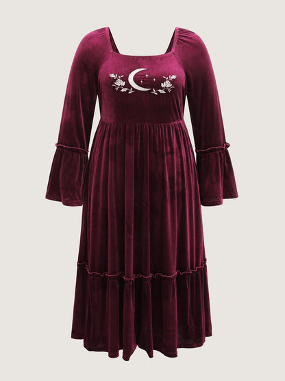 Mystical Moon Embroidery Velvet Midi Dress
