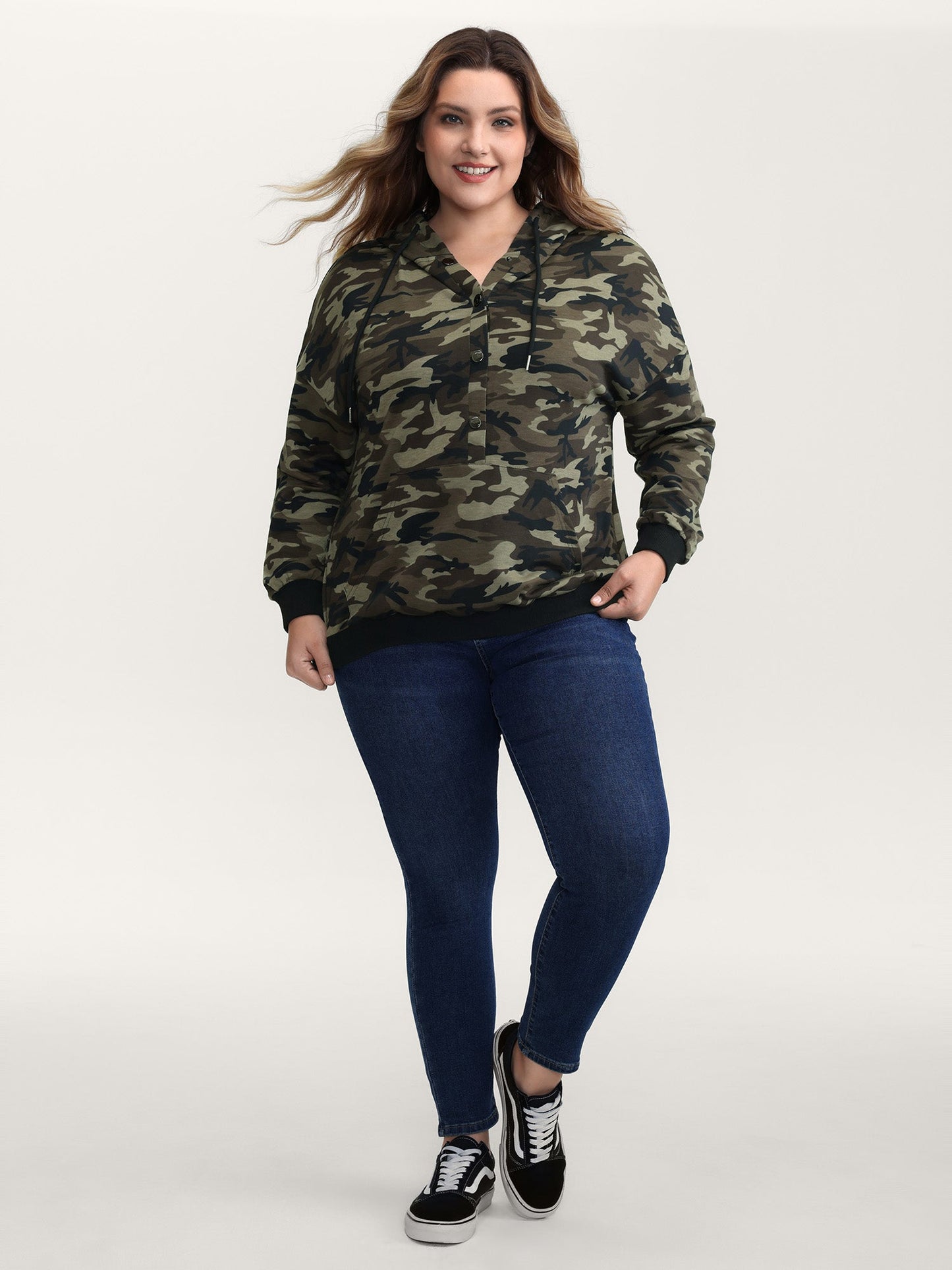 Camouflage Print Patch Pocket Button Hoodie