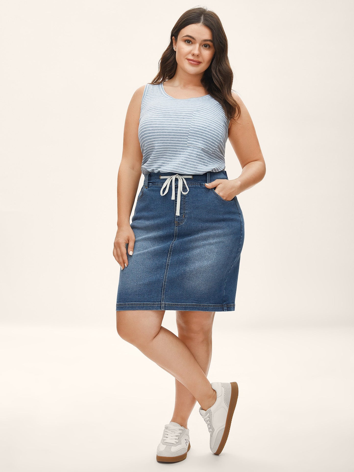Stretchy Waistband Pull-On Denim Skirt