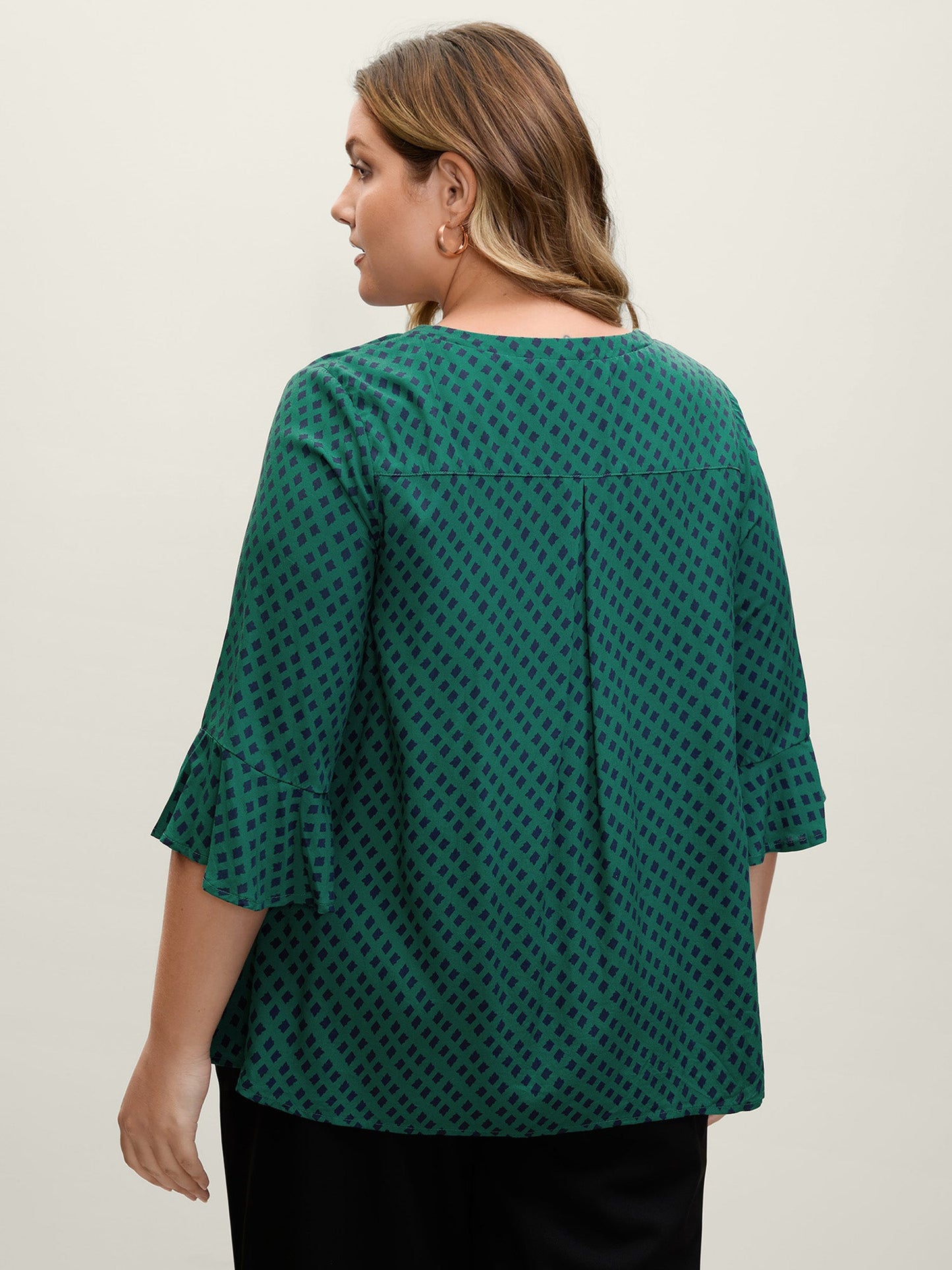 Geometric Print Bust-Ease Split Neck Blouse