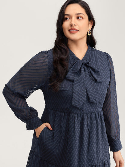 Textured Bowknot Flowy-Fit Midi Dress