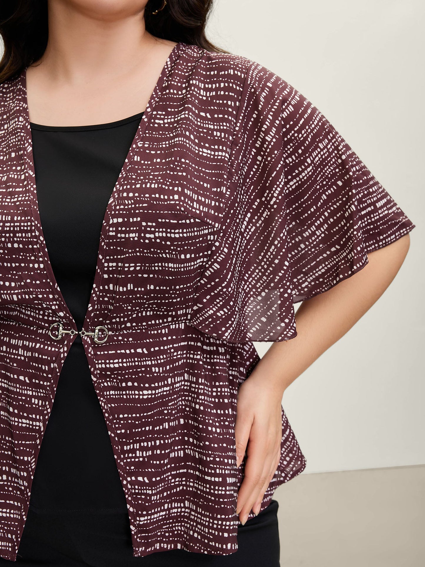 Geometric Print Stretchy Waist Metal Detail Blouse