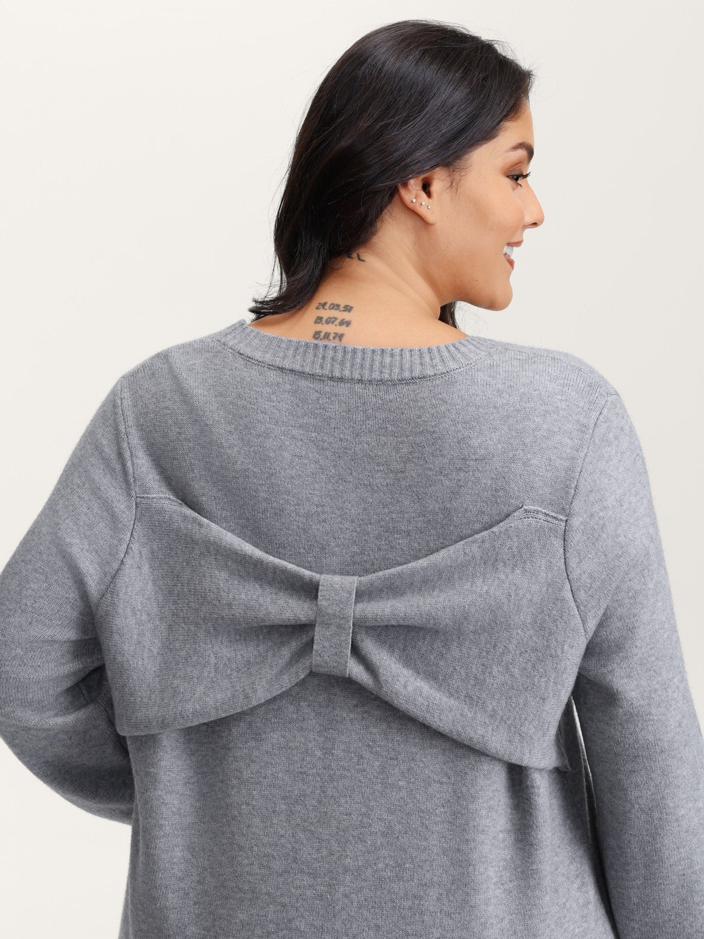 Bow Detail Ribbed Hem Pullover