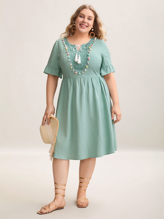 Textured Spliced Multi-Color Tassel Midi Dress