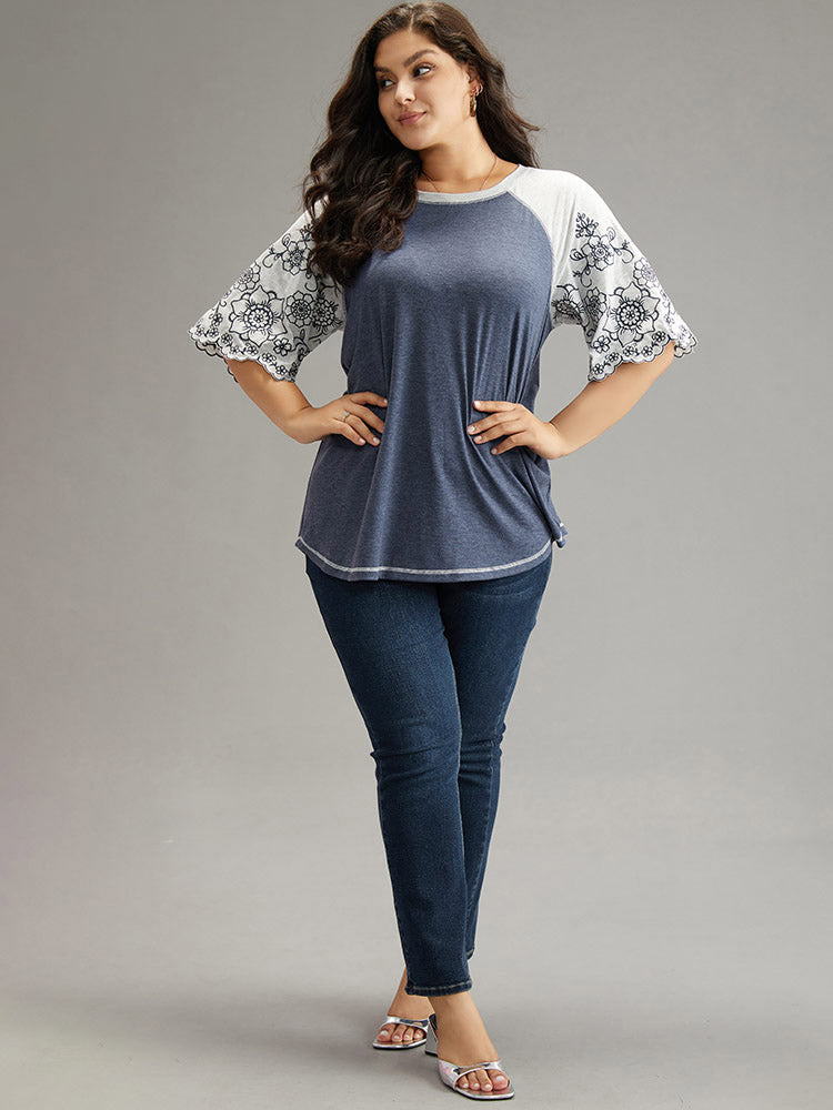 Contrast Embroidered Scalloped Trim T-shirt