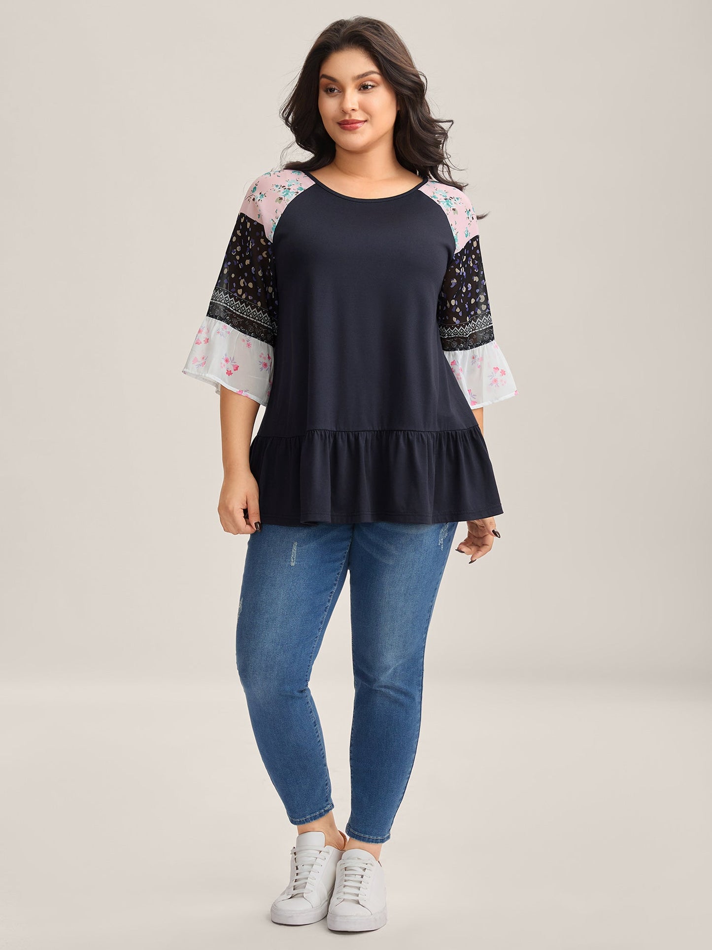 Floral Print Tiered Hem Knit Top