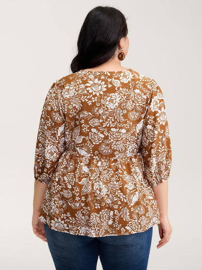 Floral Print Lace Neckline Pleated Blouse