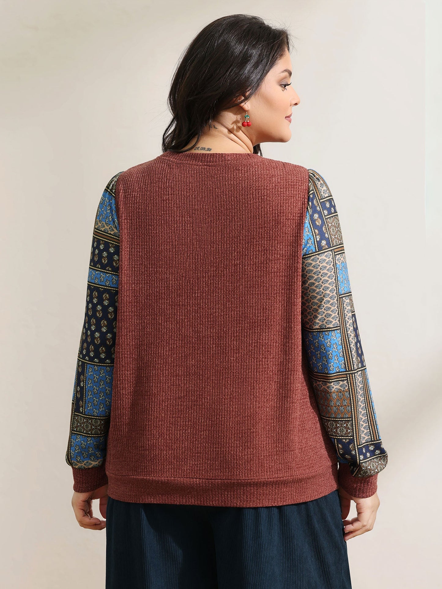 Cozy Collage Print Sleeve Contrast Sweatshirt