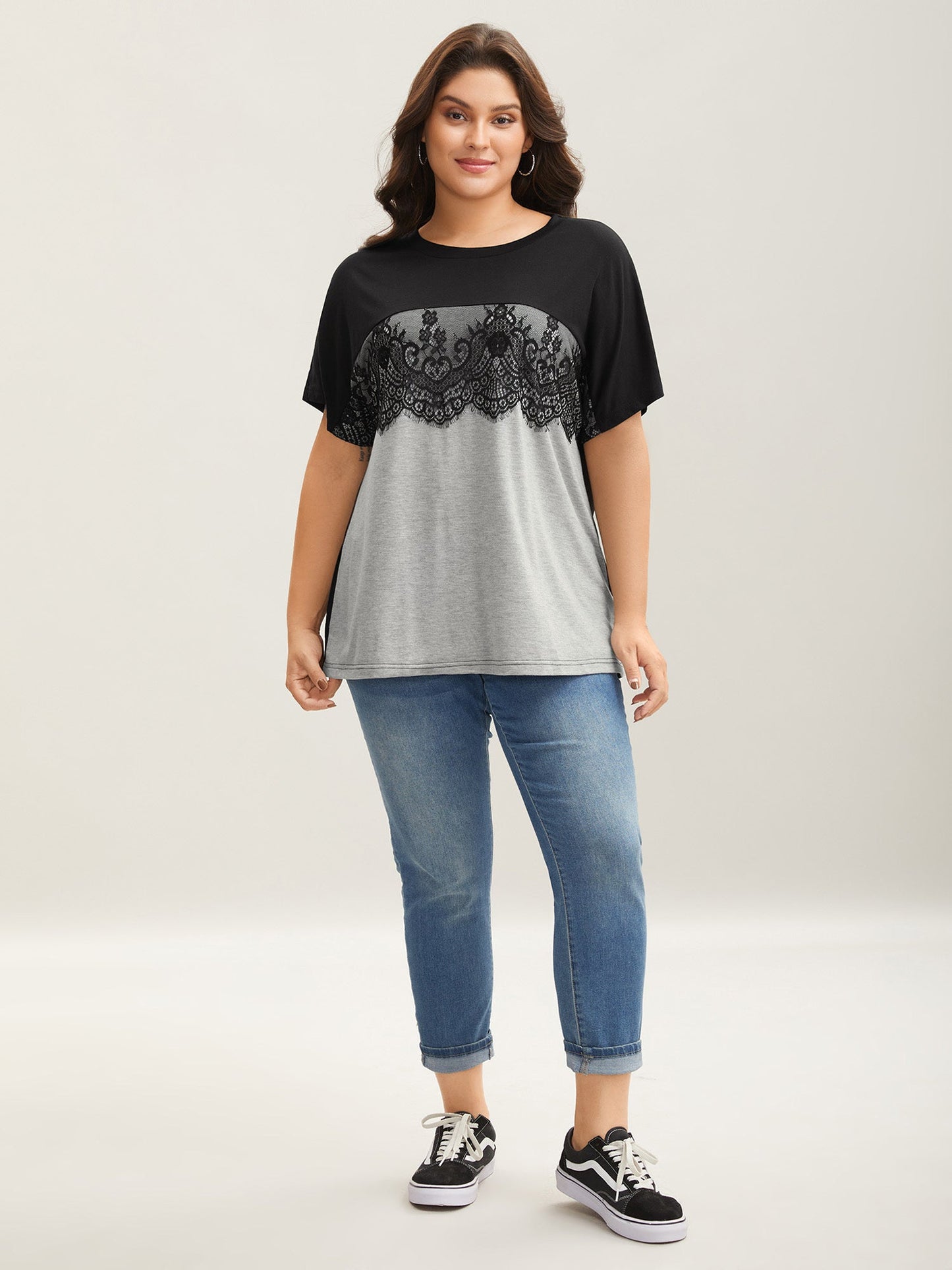 Lace Design Color Contrast T-Shirt
