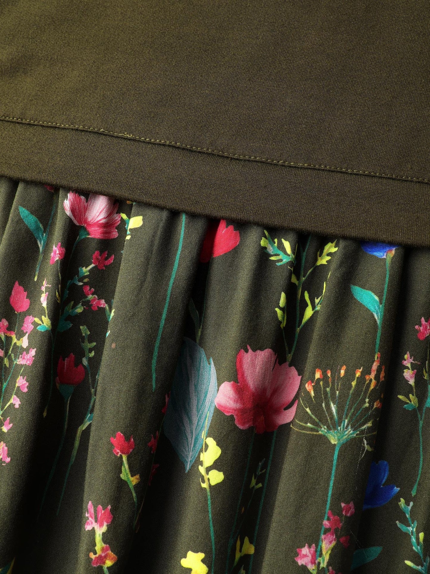 Rayon Floral Print Contrast Sweatshirt