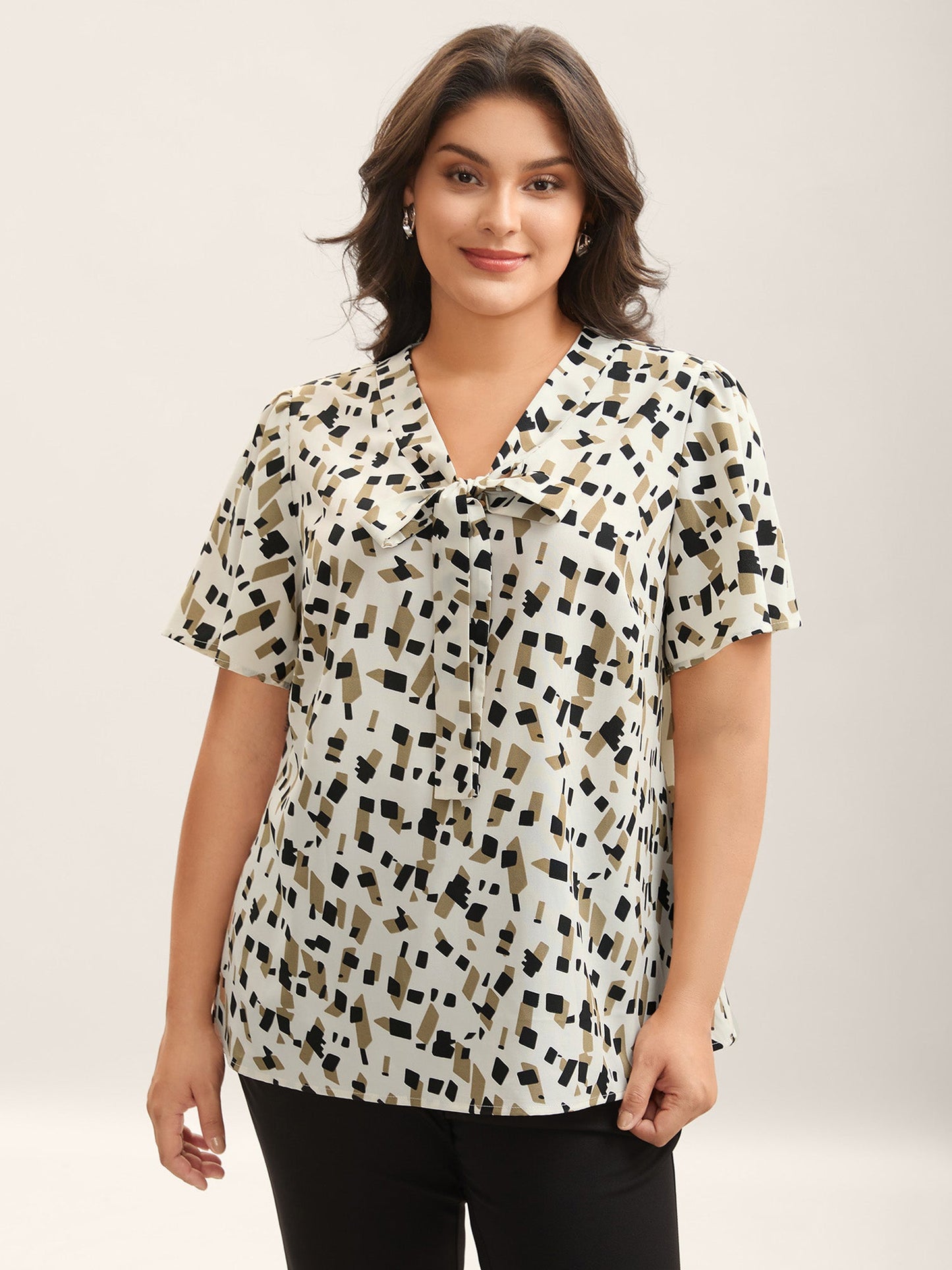 Geometric Print Ribbon Collar Blouse