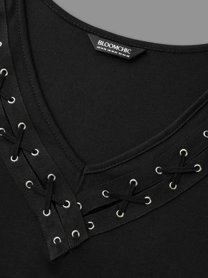 Stretchy V-Neck Hollow Fitted T-Shirt