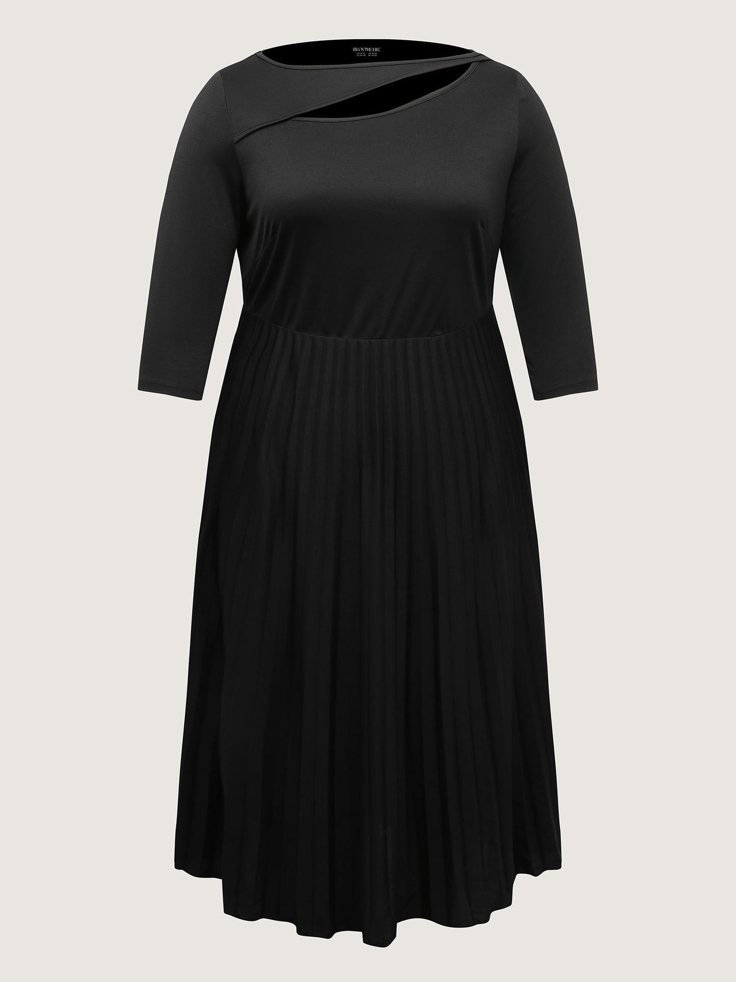 Neck Cut-Out Pleated Stretchy Midi Dress