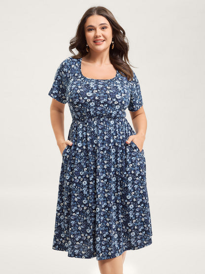 Florals Crossover Back Cut-Out Midi Dress