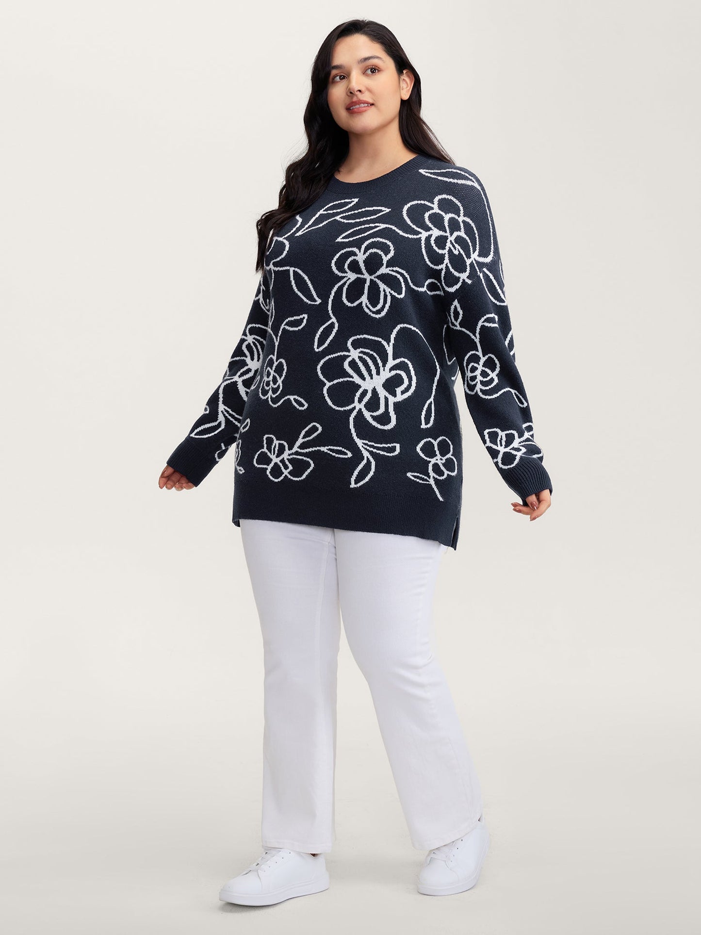 Round Neck Floral Split Hem Pullover