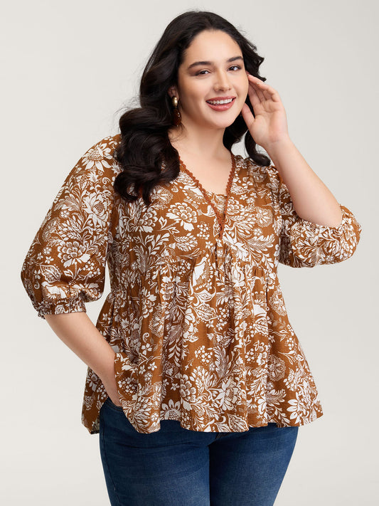 Floral Print Lace Neckline Pleated Blouse