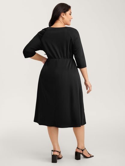 Contrast Stretchy Cinched-Waist Midi Dress