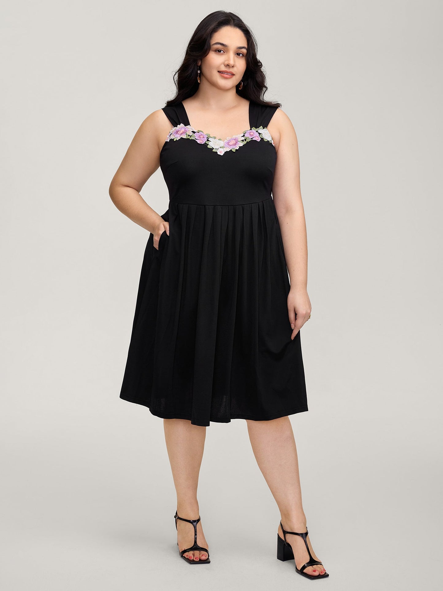 Floral Embroidered Neckline Lace Trim Midi Dress