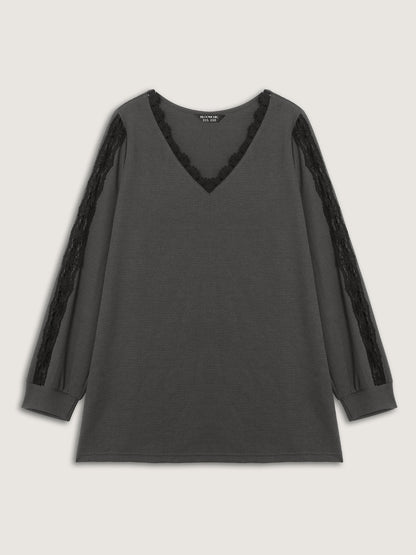 Lace Trim Textured V-Neck T-Shirt